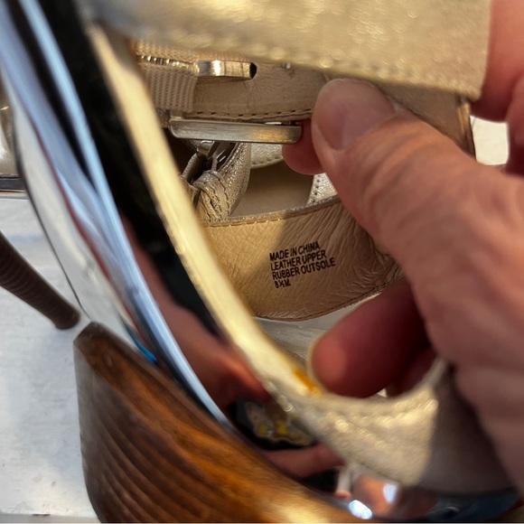 Women’s Michael Kors Metallic Silver Gansevoort Platform High Heels, size 8.5 - Picture 7 of 10